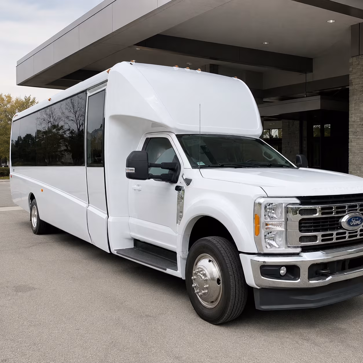 employee shuttle buses for honolulu companies and daily commuters