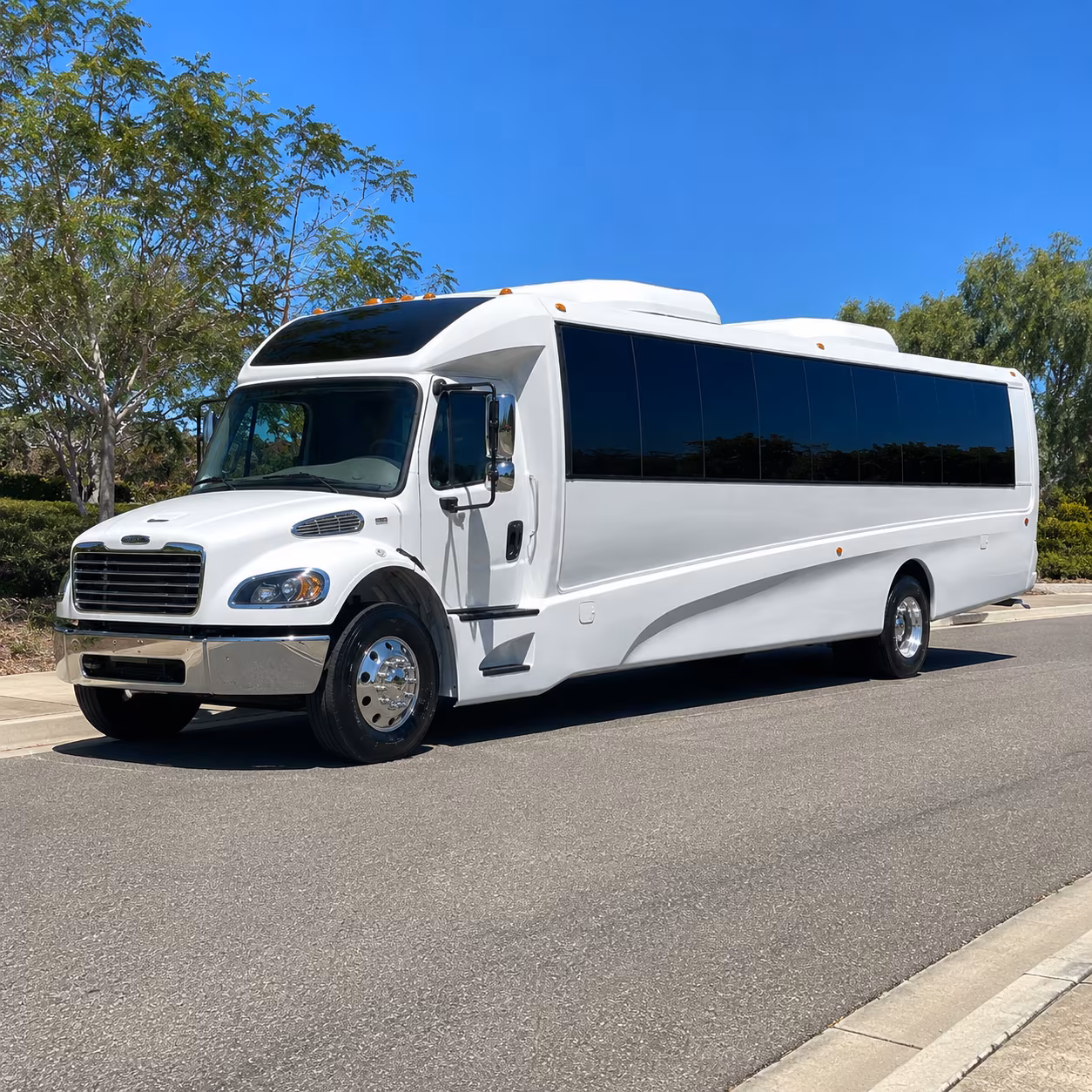 honolulu 28 passenger minibus