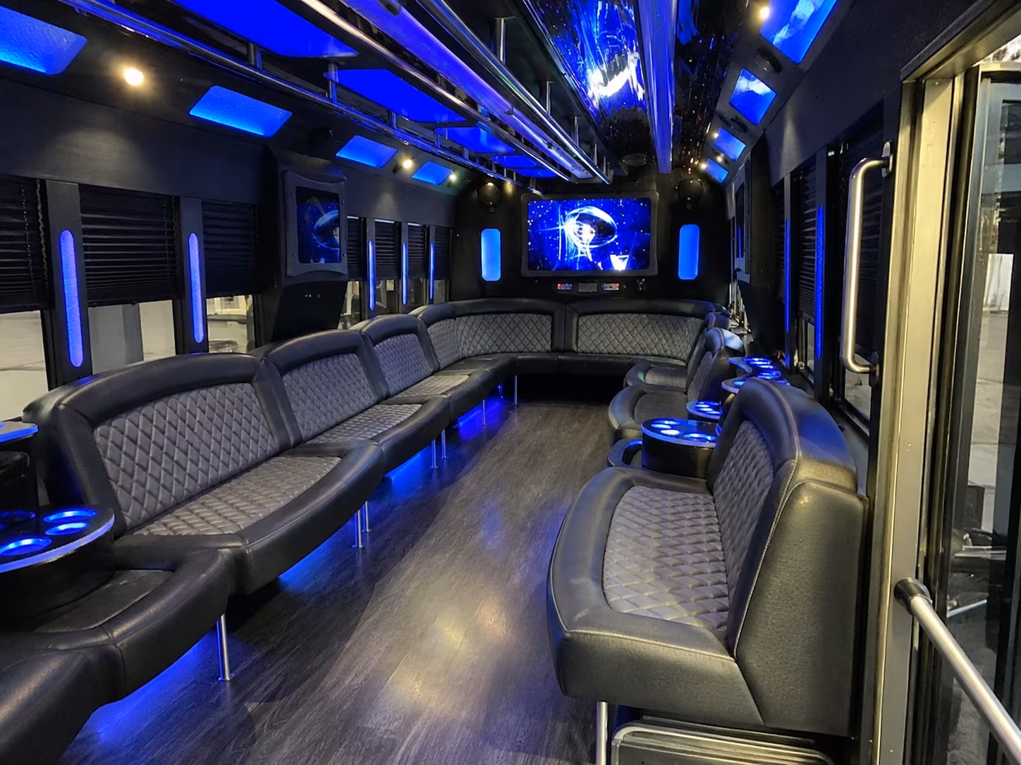 honolulu 28 passenger party bus interior