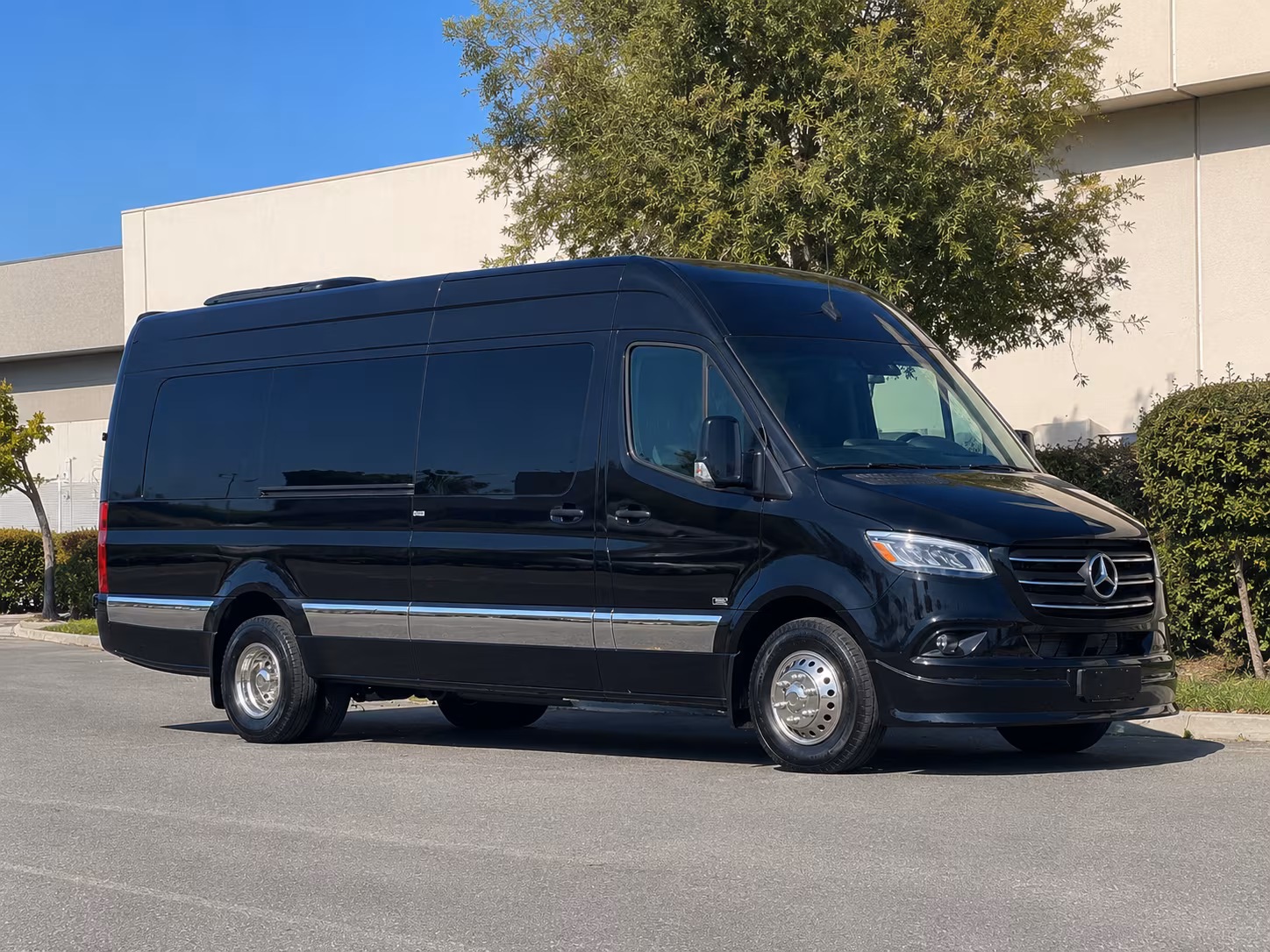honolulu corporate event transportation onboard seating