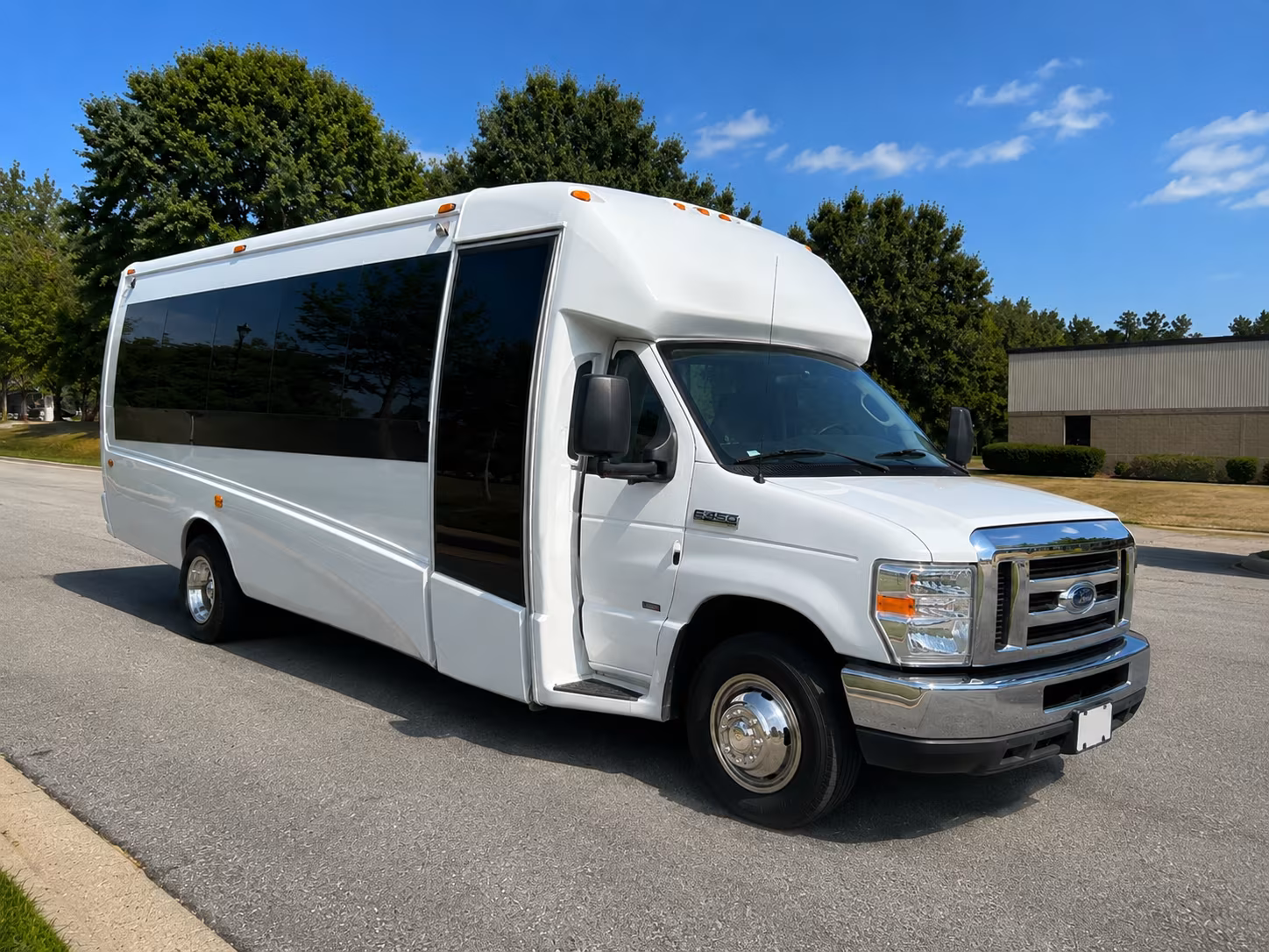 shuttle buses to neal s blaisdell center shows and arena events