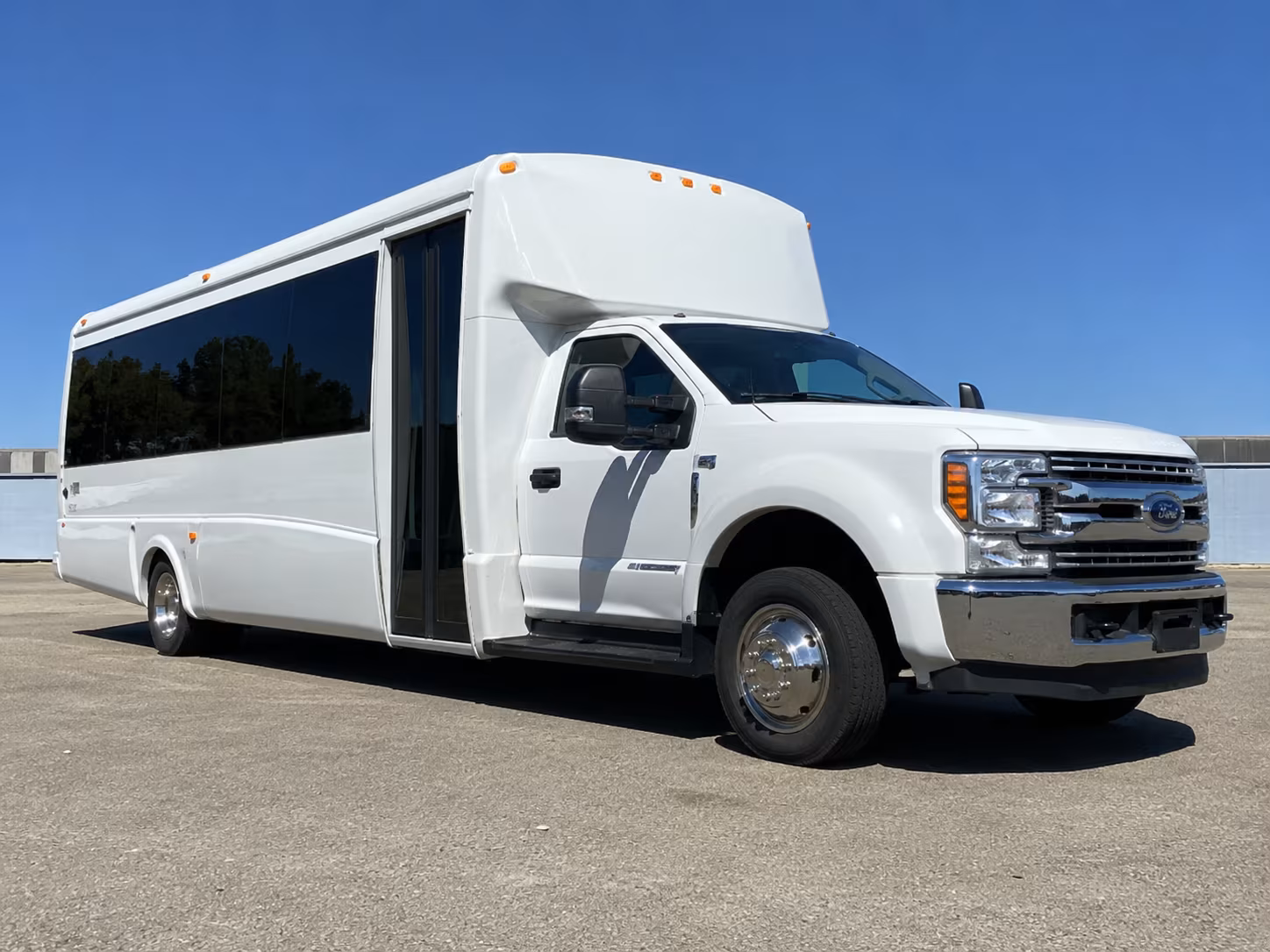 sightseeing and island tour buses for honolulu groups