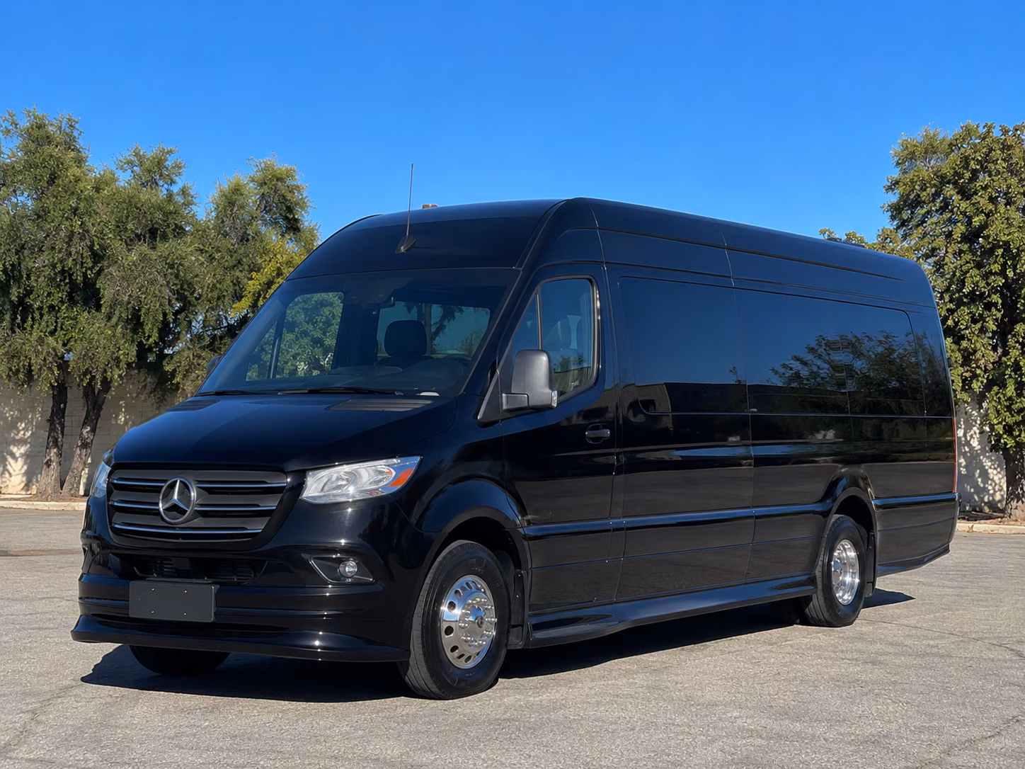 transportation serving honolulu and nearby cities